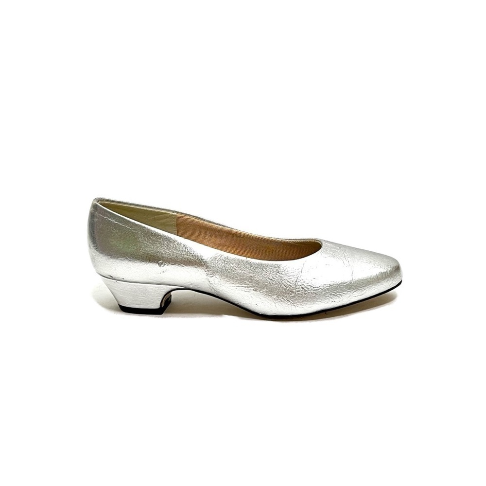 Vintage 1990s silver metallic leather slip on formal kitten heels - Picture 2 of 8